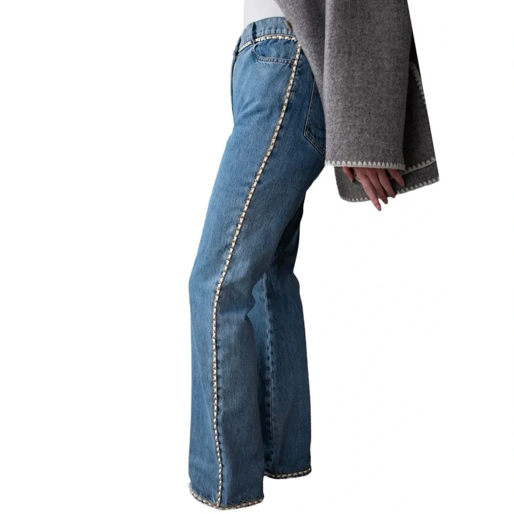 CHANEL 23N COCO NEIGE BLUE STRAIGHT JEANS WITH WHITE LEATHER CHAIN TRIMS SIZE 36 - Picture 5 of 16